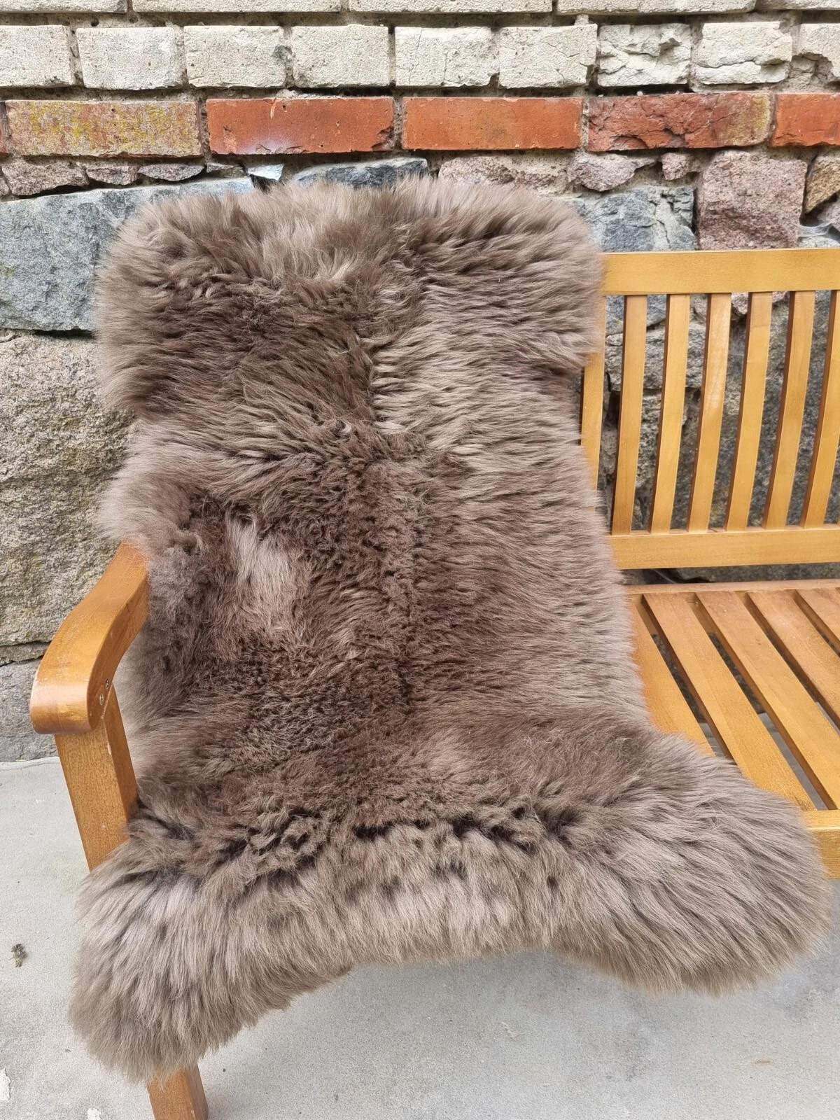 SCHAFFELL Premium Lammfell Natur ungeschoren weiche Wolle Taupe dyed ca. 105 cm - Taupe, Fell (55/105cm) - Provellus