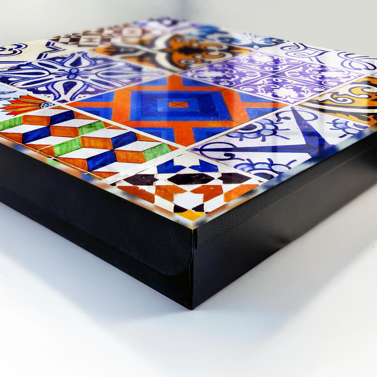 SCHLÜSSELBOX Schwarz 30x30 cm- Türöffnung nach rechts - Bunte Fliesen - Blau, Metall (30/30/5cm) - TULUP