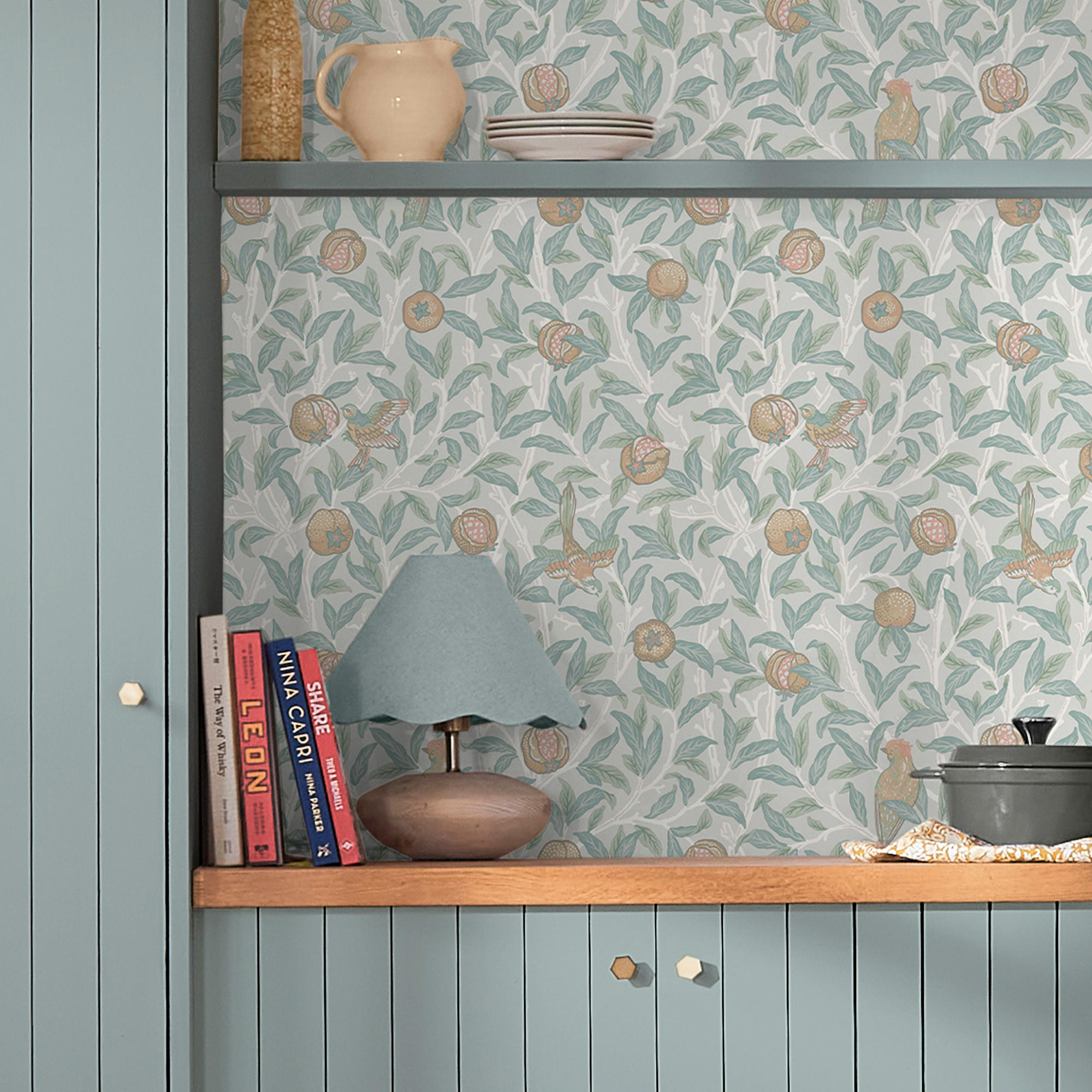 VLIESTAPETE Bird & Pomegranate Duck Egg - Blau, Papier/Kunststoff (52/1000cm) - Graham & Brown