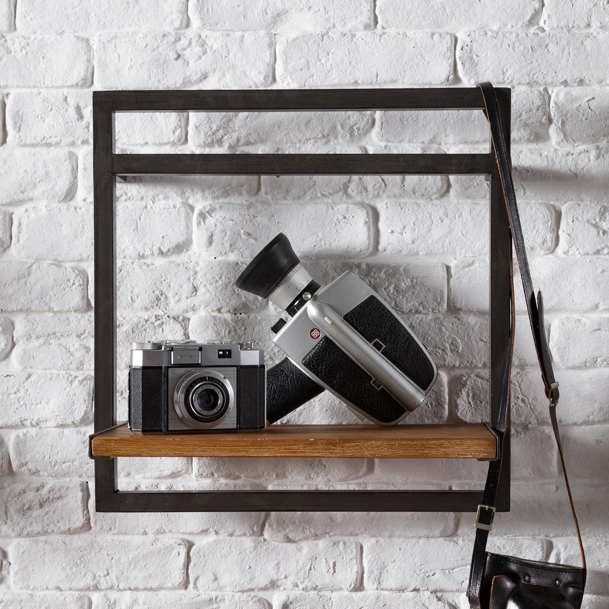 WANDREGAL - Akazie massiv / Metall - Akaziefarben, Holz (40/40/19cm) - home24