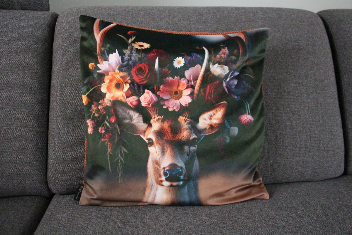 KISSENHÜLLE HIRSCH BLUME - Multicolor, Textil (45/45cm) - Yve! decoration