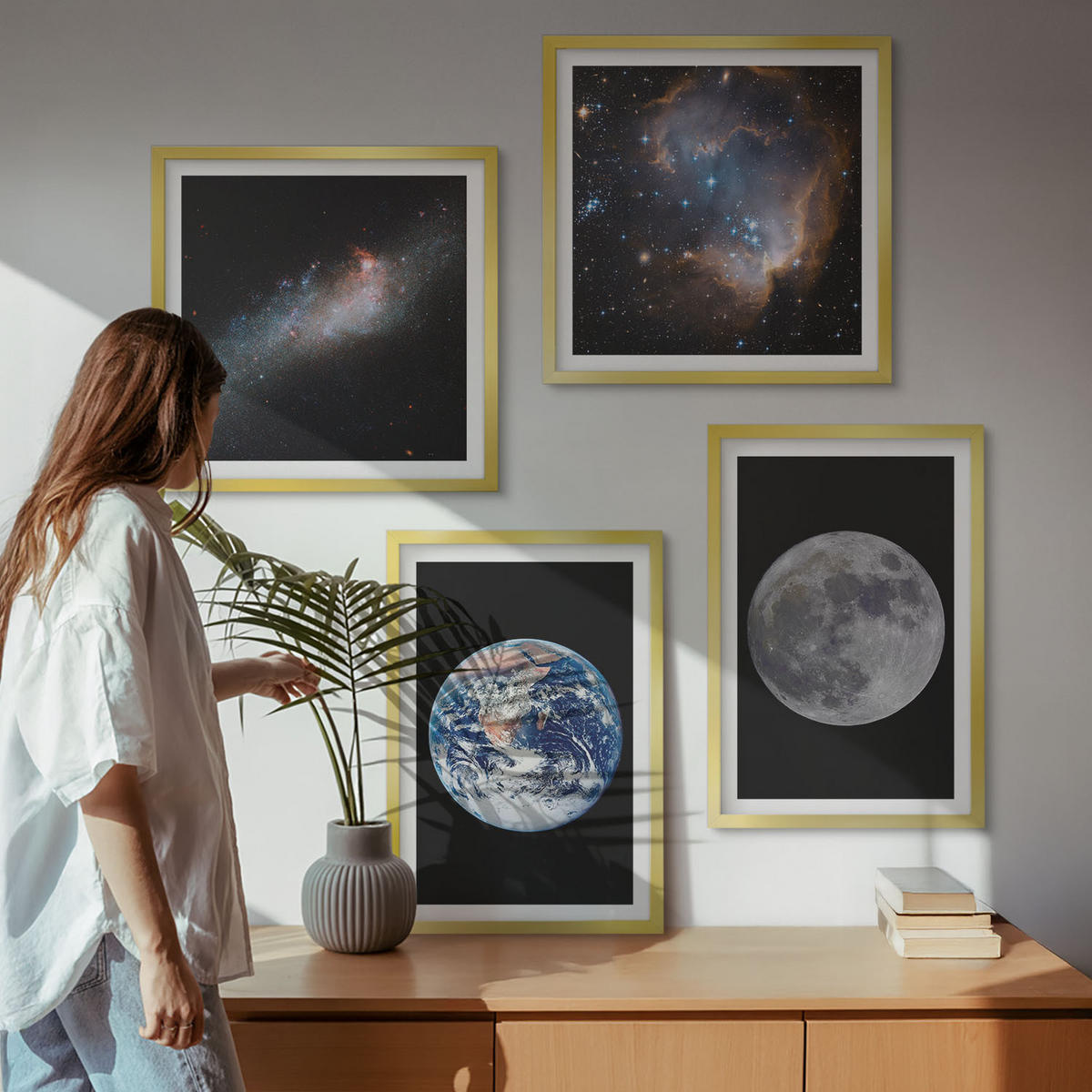 BILDER SET 4er Set - 50x50 cm & 40x60 cm Goldrahmen - Galaxie Weltraum Mond - Goldfarben, Kunststoff (50/50cm) - TULUP