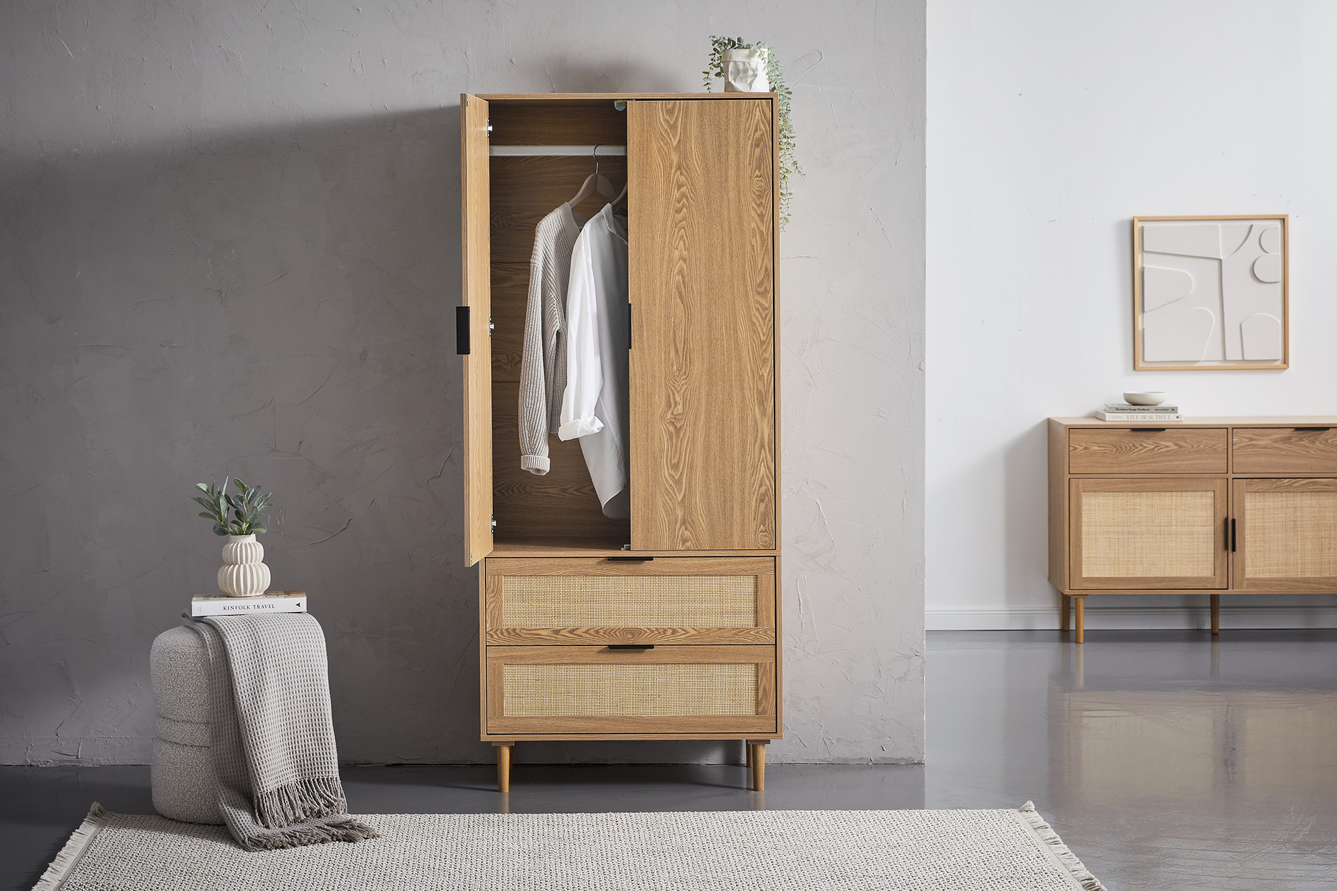 Skříně na oblečení