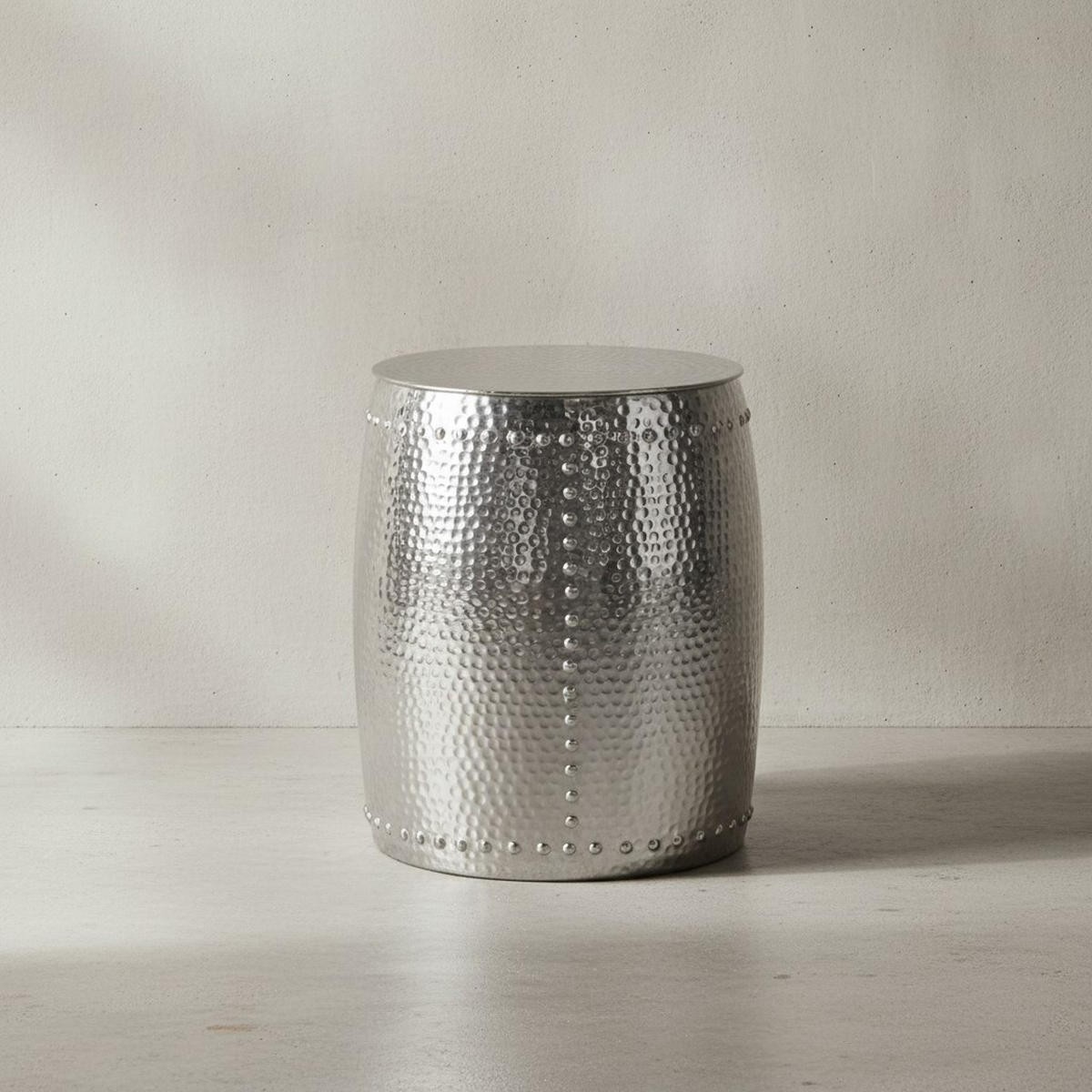 BEISTELLTISCH Aluminium Orientalisch Hammerschlag ENNS, Silber 42x42x49 cm - Silberfarben, Metall (42/42/49cm) - KADIMA DESIGN