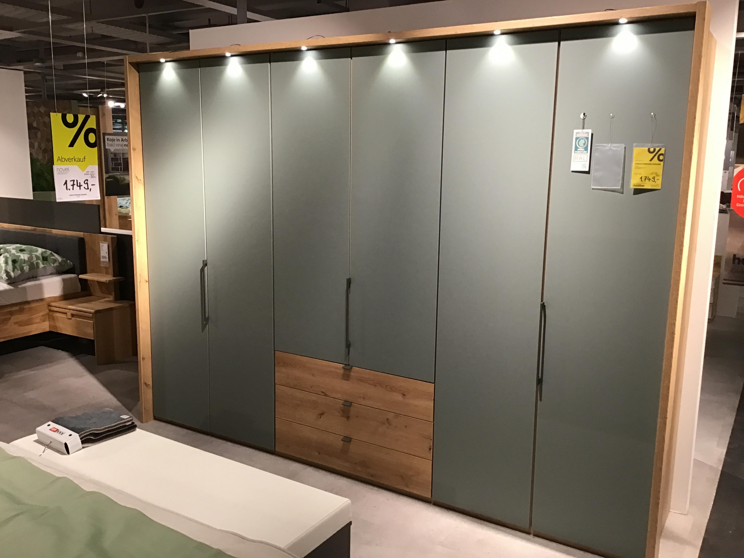 Kleiderschrank Toscana - Novel