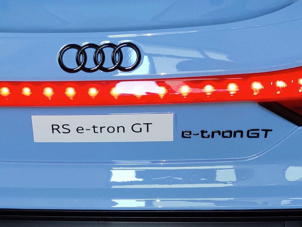 KINDER ELEKTROAUTO Audi RS e-tron GT Blau - Blau, Kunststoff (103/58/41cm) - TPFLiving
