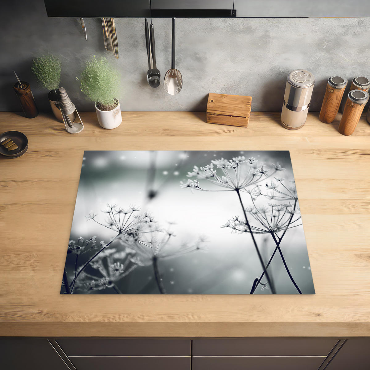 HERDABDECKPLATTE Blumen - Winter - Schnee - Natur Herdabdeckung Induktionsfeld 65x52 cm - Grau, Kunststoff (65/52/0.2cm) - MuchoWow