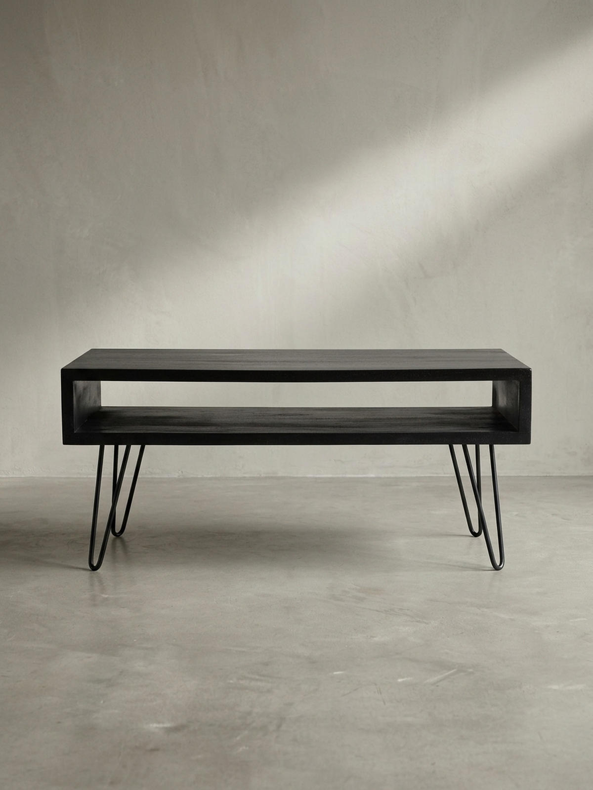 COUCHTISCH Mango Massivholz Metall 100x50x40cm mit Stauraum und Haarnadelbeinen - Schwarz, Holz/Metall (50/100/40cm) - KADIMA DESIGN