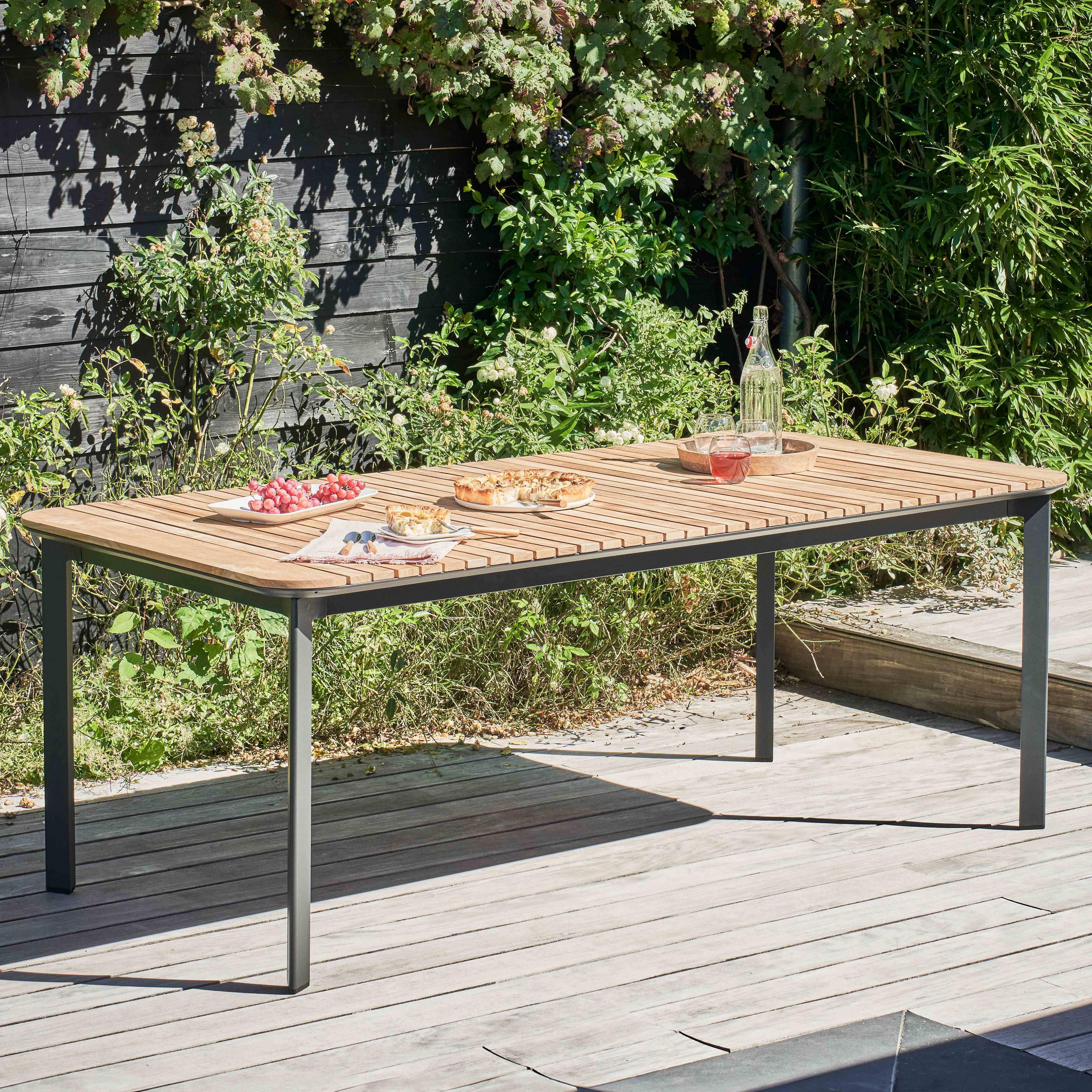 Oviala GARTENTISCH Eiche 200cm × 100cm × 75cm