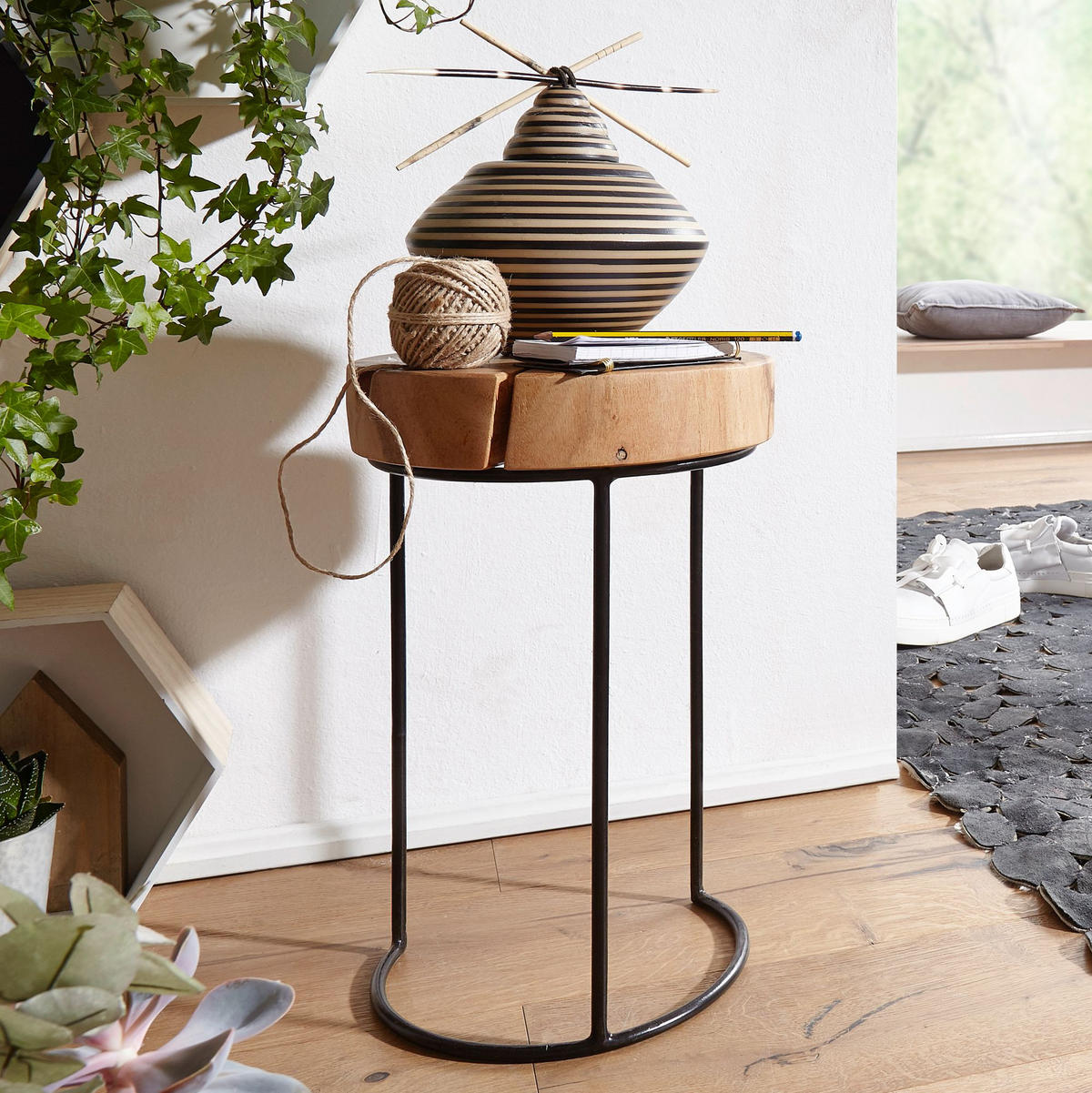 BEISTELLTISCH Massivholz Metallgestell Baumstammplatte Landhausstil INDI, Beige 28x28x45 cm - Beige/Schwarz, Holz/Metall (28/28/45cm) - KADIMA DESIGN