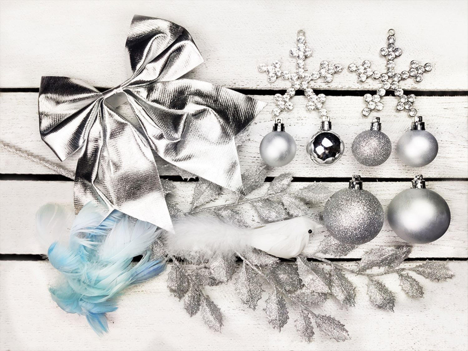 LAALU CHRISTBAUMKUGEL-SET 131 Stück in Luxusbox SKY SILVER für Weihnachtsbäume 240-270 cm - Silberfarben/Weiß, Kunststoff/Textil (55/50/75cm) - LAALU