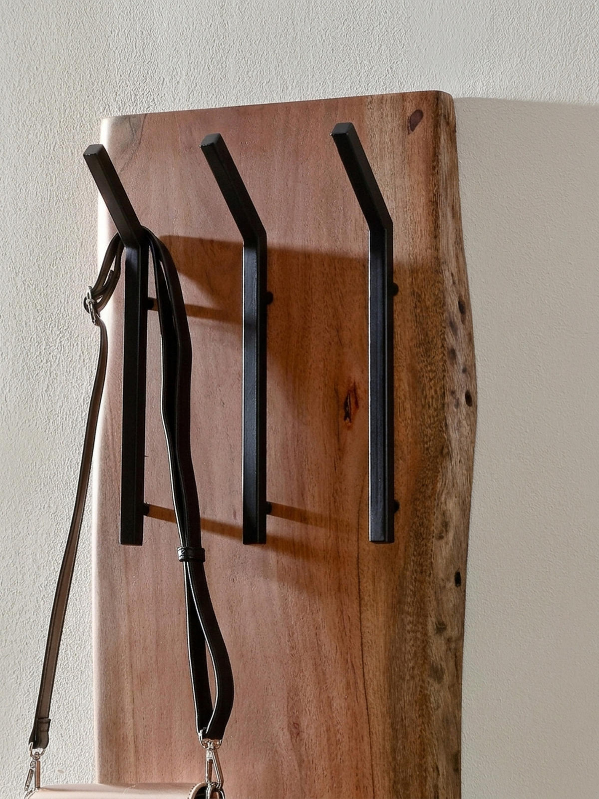 WANDGARDEROBE Akazie Massivholz Metall Modern 35,5x11x100 cm mit Naturkante - Beige, Holz (35/100/11cm) - KADIMA DESIGN