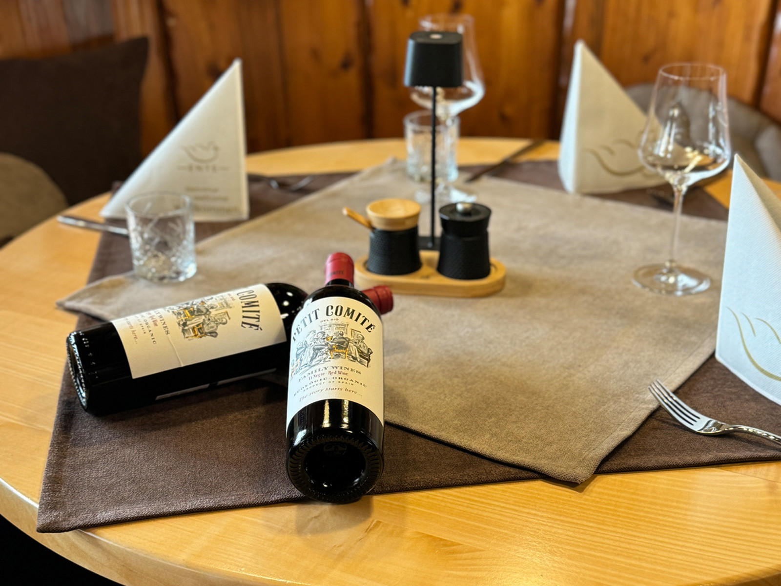 Thumbnail - beties Heimtextil Tischdecke, Braun, Textil, Uni, Quadratisch, 100x100 cm, Oeko-Tex® Standard 100, Wohntextilien, Tischw...