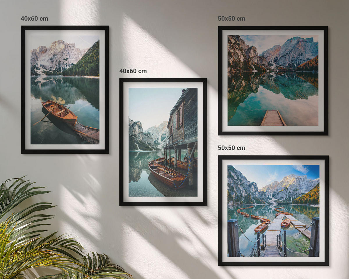 WANDBILDER 4er-Set - 50x50 cm & 40x60 cm Schwarzer Rahmen - See, Berge, Boote, Ferienhaus - Schwarz, Kunststoff (50/50cm) - ArtPrintCave