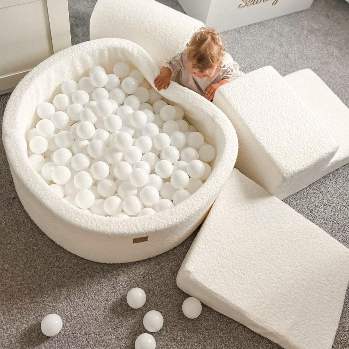 BÄLLEBAD mit Schaumstoff Bausteinen für Kinder, Boucle, Rosa - Transparent/Beige, Textil (230/45/30cm) - MeowBaby