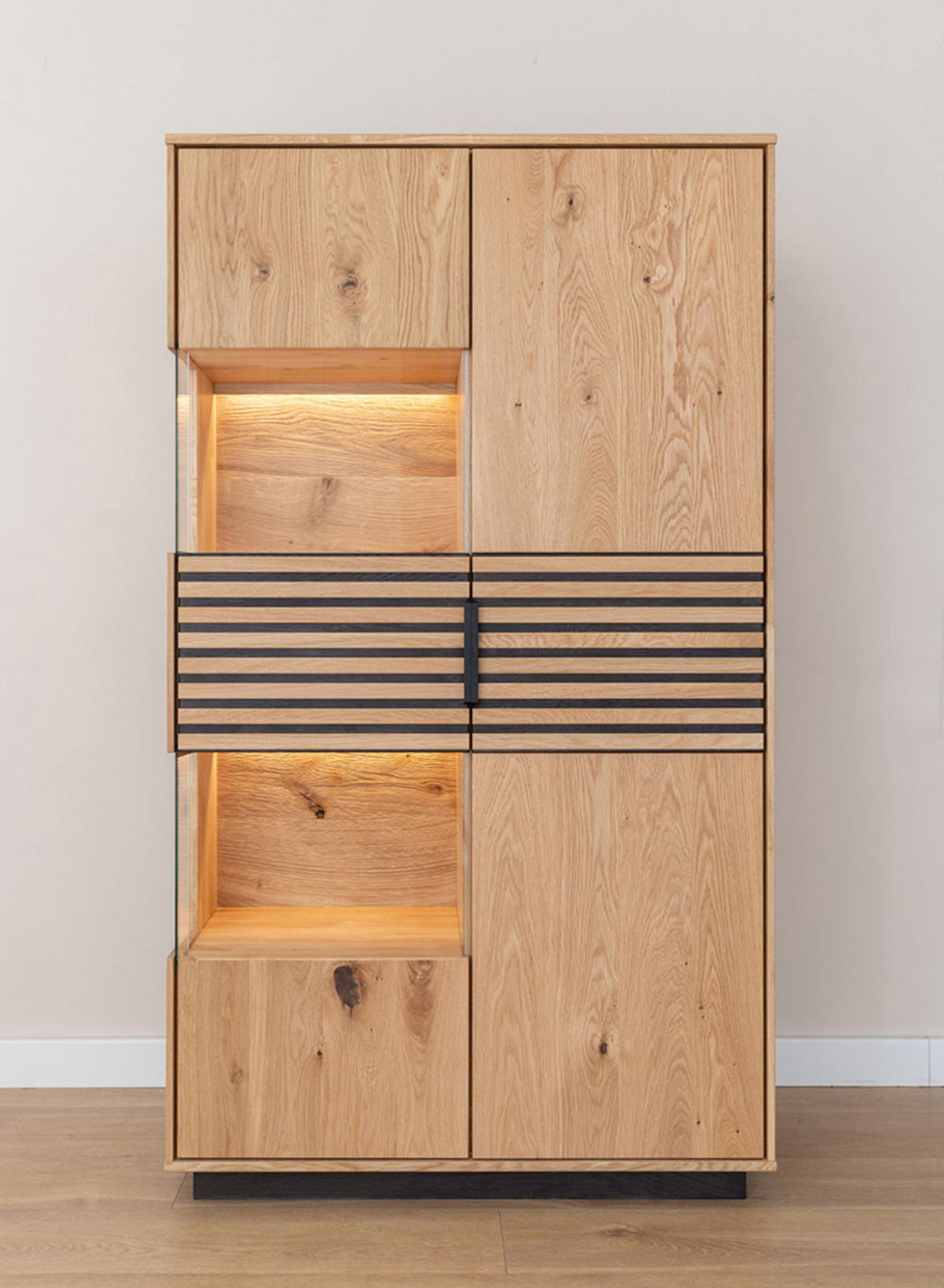 VITRINE Tirano Eiche Natur / Lamellen schwarz 83 / 39 / 147cm - Eichefarben/Schwarz, Holz/Metall (83/147/39cm) - Feldmann-Wohnen