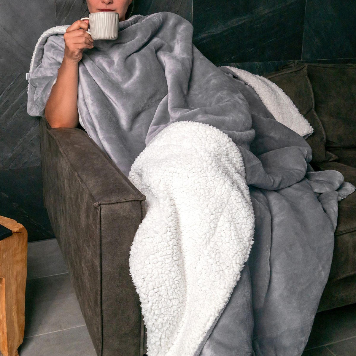 KUSCHELDECKE Sherpa 200 / 150 cm (Grau) - Grau, Textil (150/200cm)