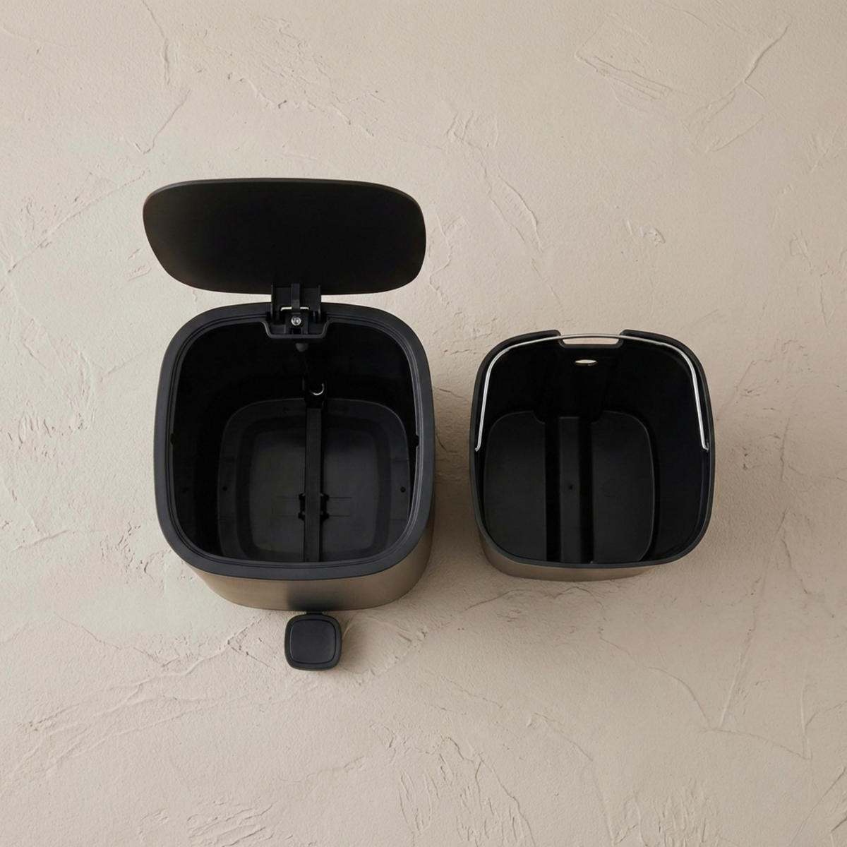 BADEZIMMERABFALLEIMER mit Fußpedal Invi 7 l 27/21/27 cm - Schwarz, Kunststoff (21/27/27cm) - NUXIO