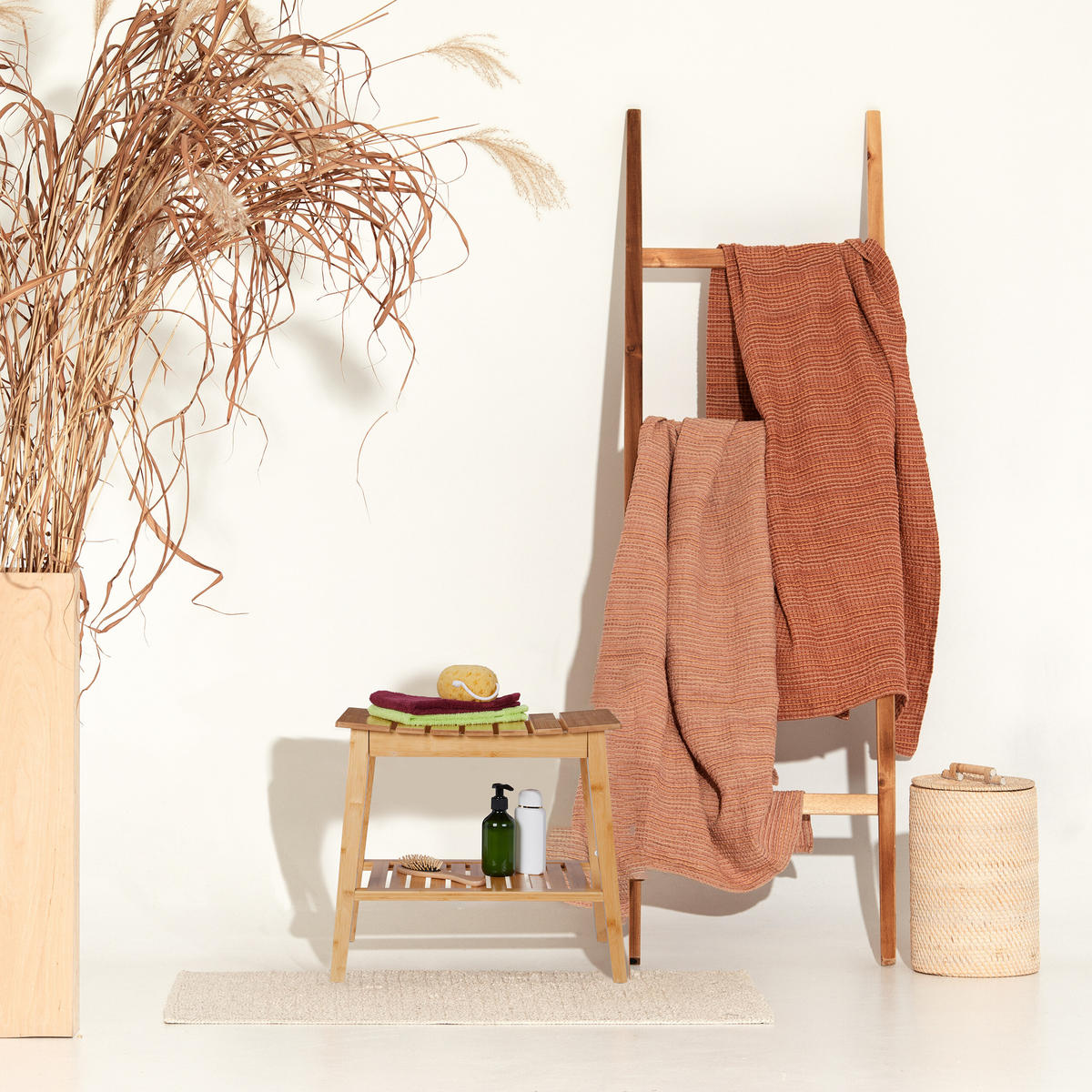 BADHOCKER - Hellbraun, Holz (51.5/45/34cm) - Relaxdays