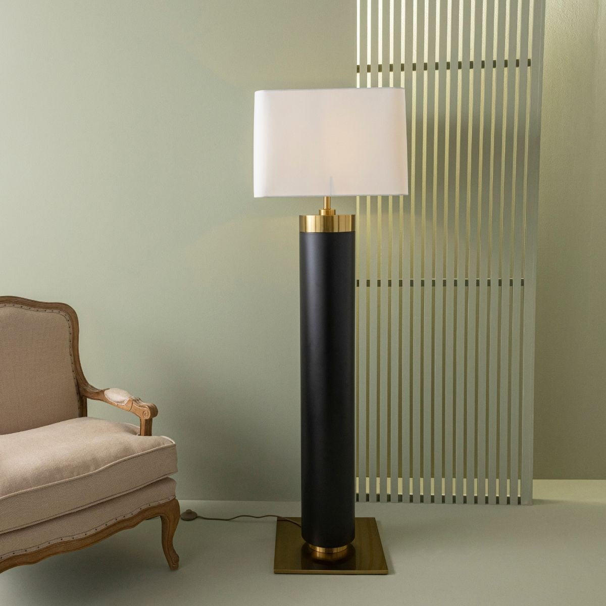 STEHLEUCHTE aus schwarzem metall mit messinggold-finish - vendome 50/50/165 cm - Schwarz, Metall (47/50/165cm) - Signature
