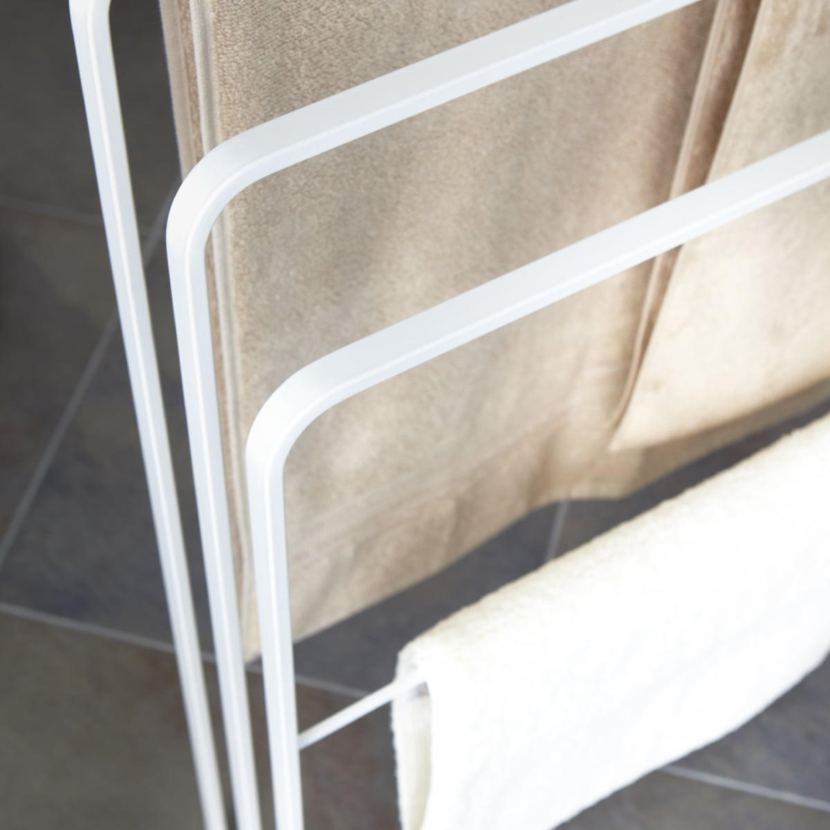 HANDTUCHHALTER mit 4 Stangen - L70 cm - Weiß, Metall (14/81/70cm) - Yamazaki