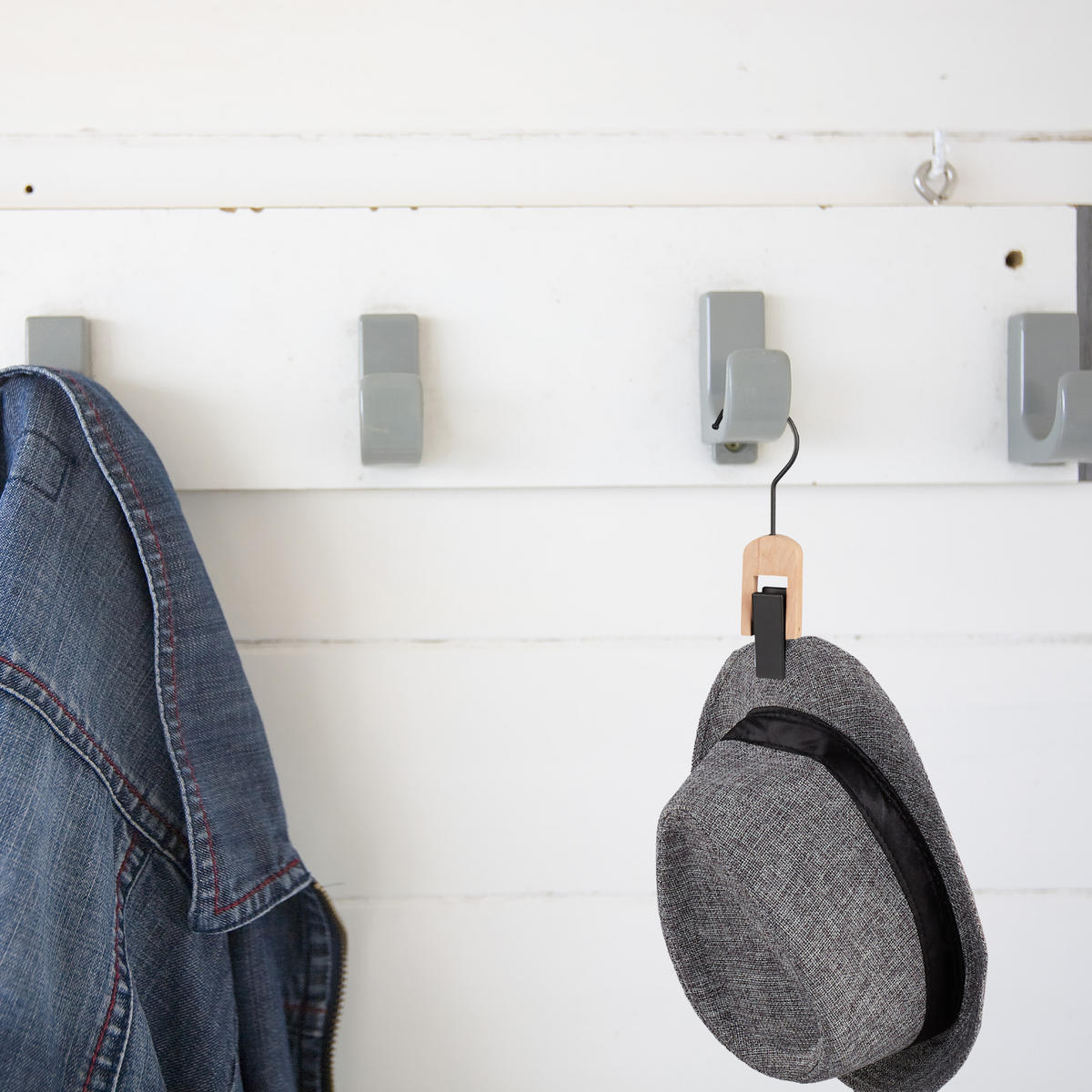 5XUPÍNACIE háky - viacfarebná, kov/drevo (6/18.5/2.5cm) - Relaxdays