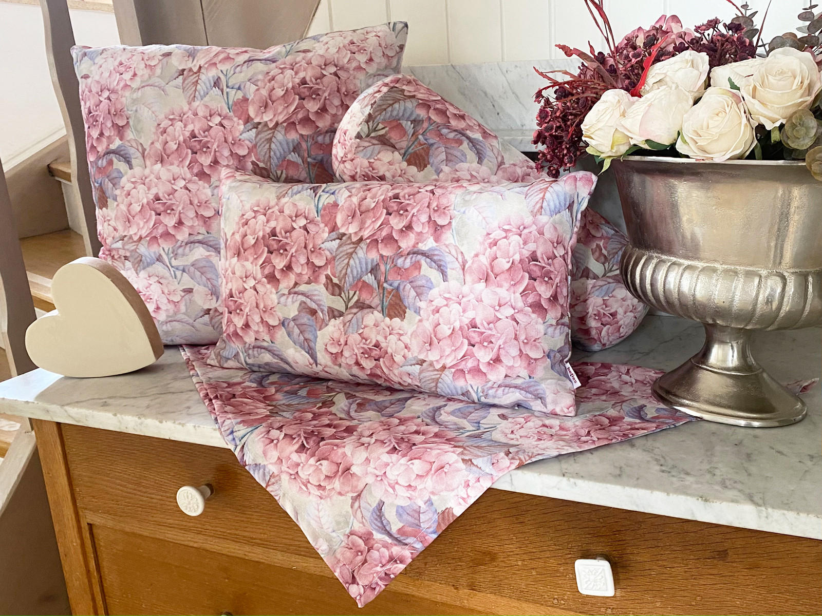 TISCHDECKE Hortensie flieder-mauve Mischgewebe 110/110 cm - Flieder/Mauve, Textil (110/110cm) - beties Heimtextil