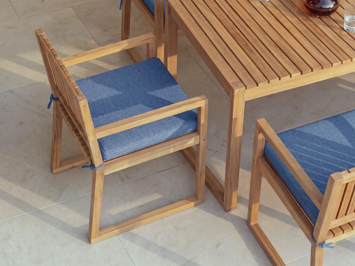 GARTENSTUHL 2er-Set und Sitzkissen zertifiziertes Akazienholz Blau Sassari Premium - Hellbraun, Holz (54/80/59cm) - Beliani