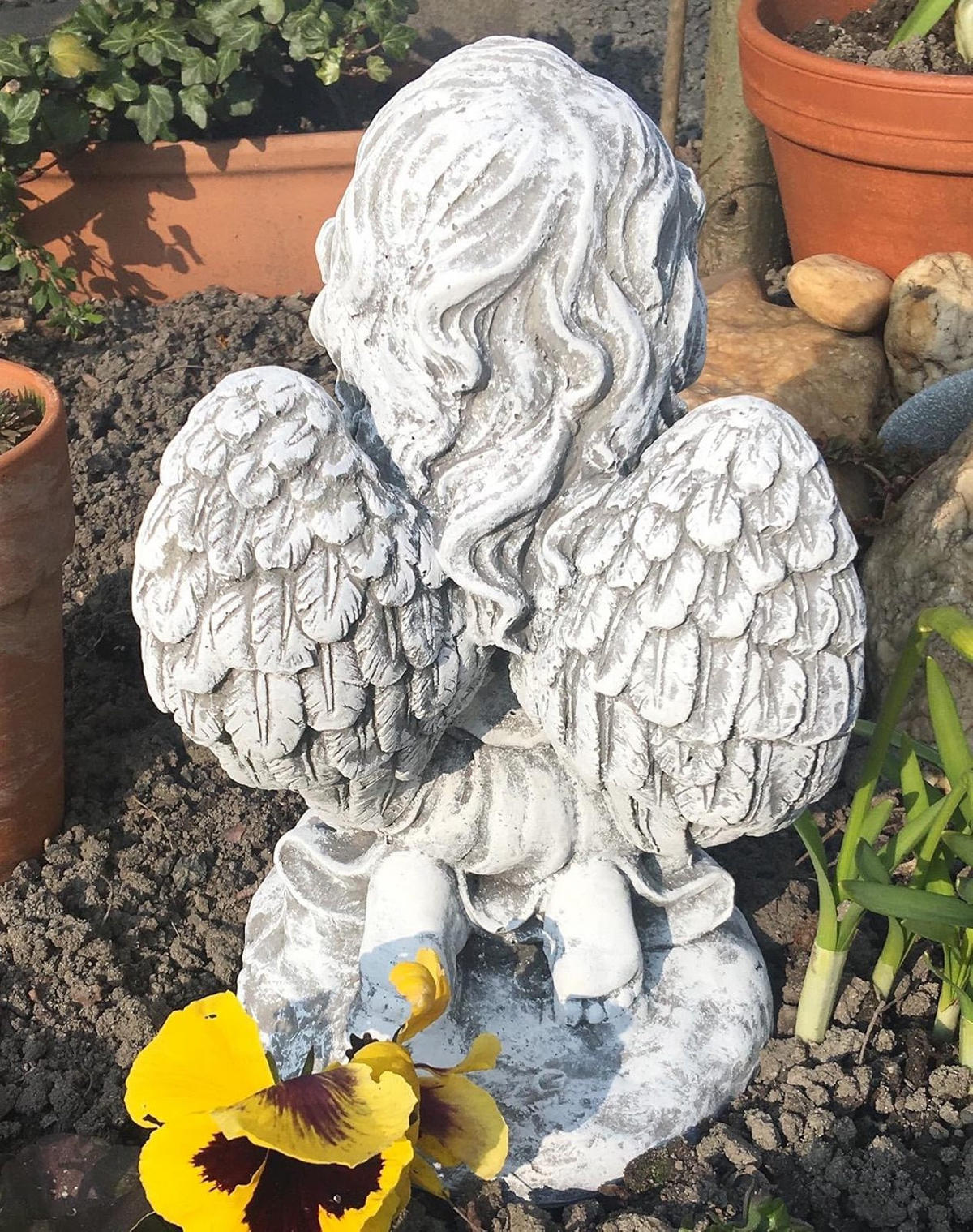 STEINFIGUR Engel kniend, massiver Steinguss, Frostfest - Grau, Stein (22/32/22cm) - stoneandstyle