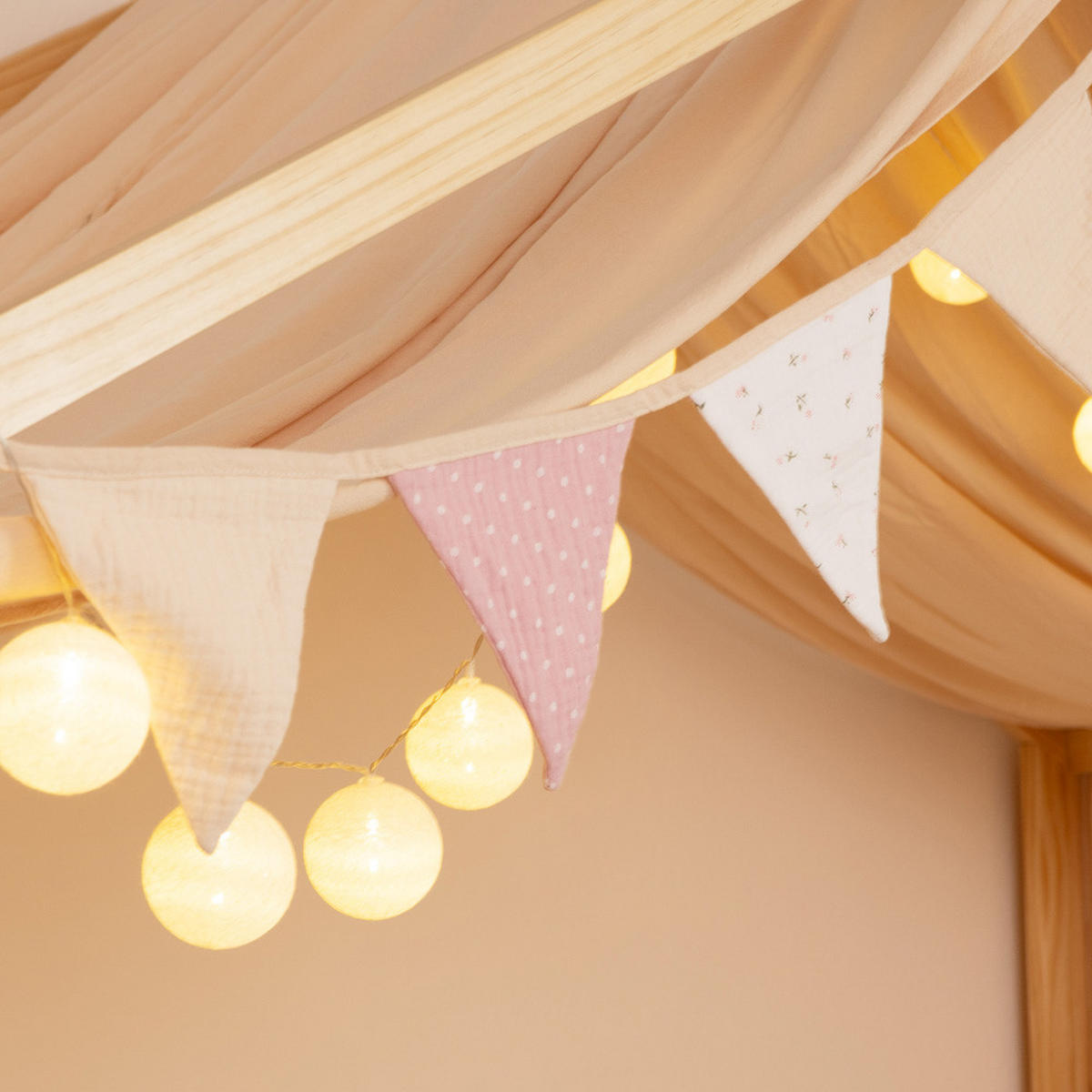 LED-LICHTERKETTE NINO - Weiß, Holz/Textil (6/6/320cm) - Home Deluxe
