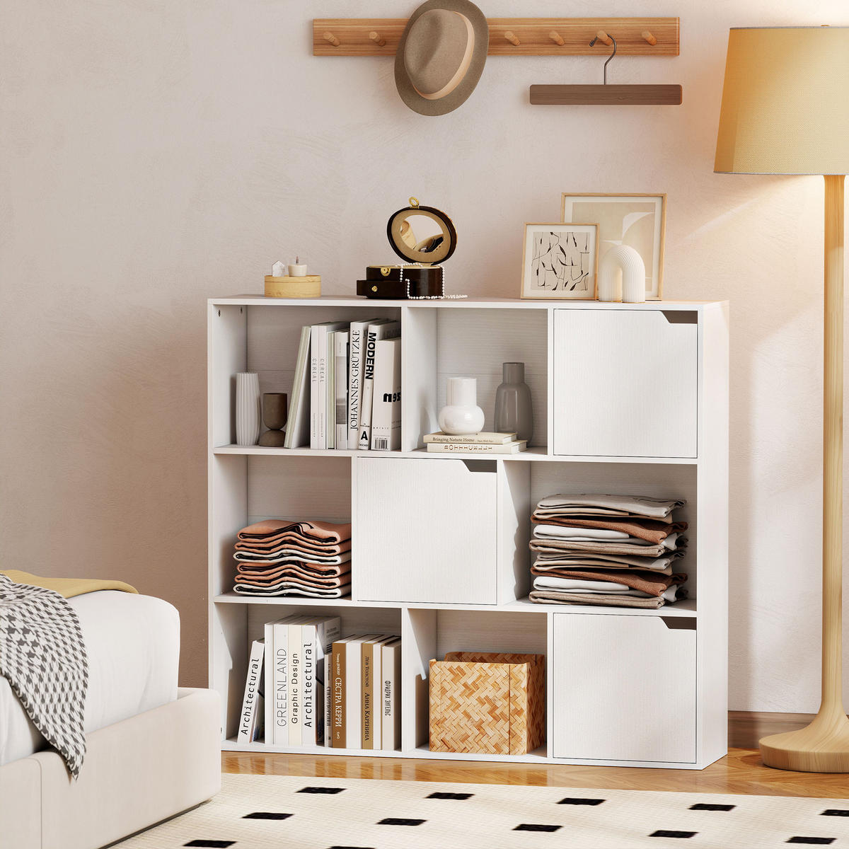 BÜCHERREGAL DE-09377 9 Würfel mit 3 Türen Weiß - Weiß, Holzwerkstoff (24/95/106cm) - ComfortXL
