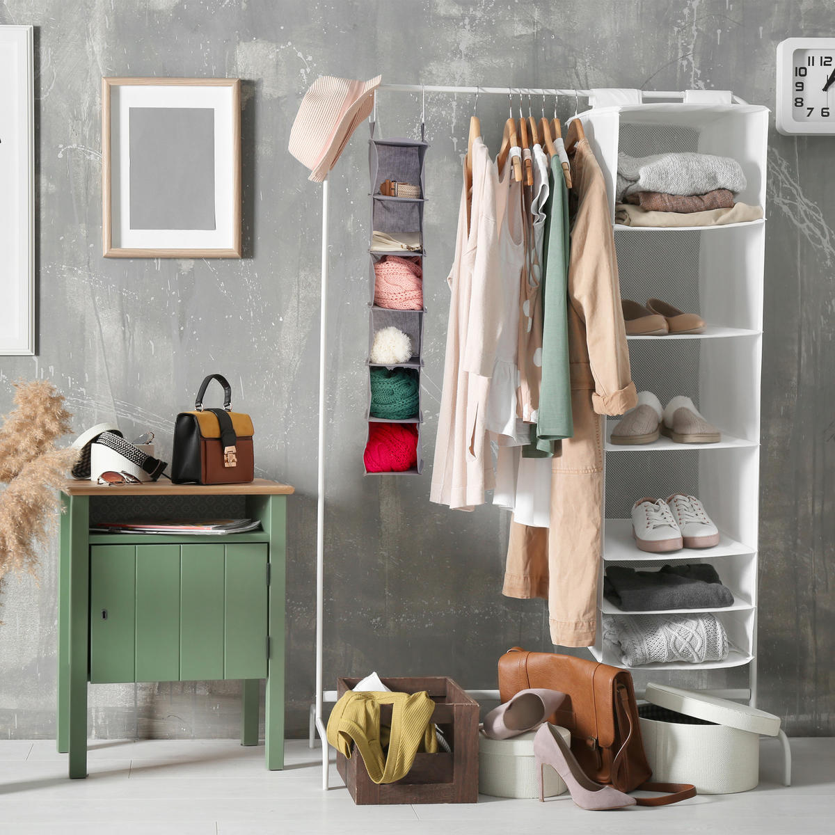 ZÁVESNÝ regál do skrine - sivá, kompozitné drevo/textil (30cm) - Relaxdays