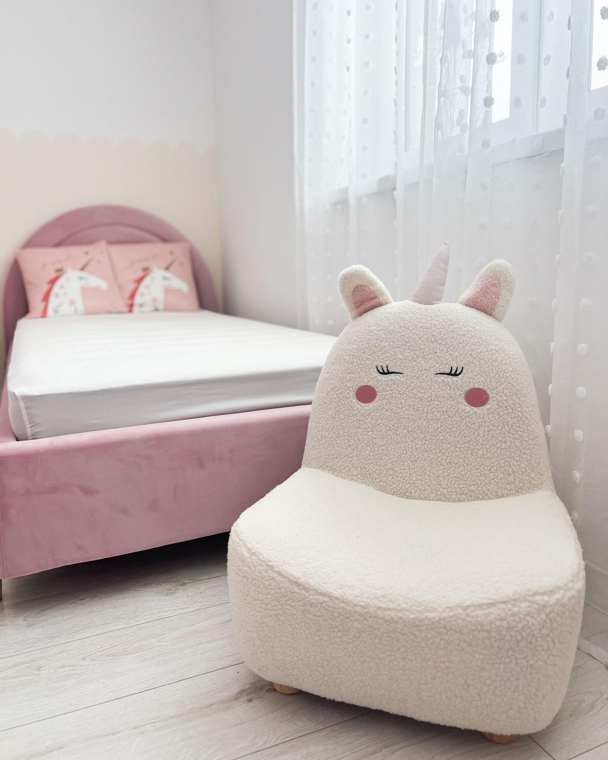 KINDERSESSEL Teddy-Optik cremeweiß Tierform Einhorn Lulea - Hellbraun/Weiß, Kunststoff/Textil (50/75/54cm) - Beliani