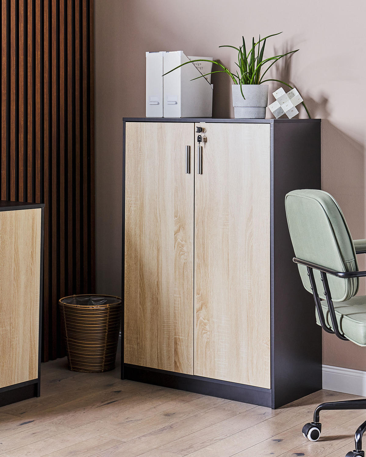 AKTENSCHRANK heller Holzfarbton/schwarz 117 cm 2 Türen Zehna - Hellbraun/Schwarz, Holzwerkstoff (80/117/40cm) - Beliani