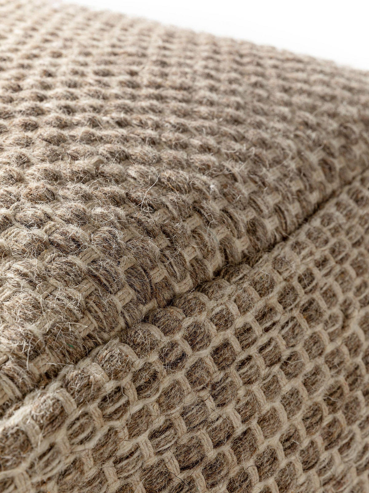 WOLL-POUF handgefertigt Rocco Taupe 45x45x45 cm - Taupe, Textil (45/45/45cm) - benuta Pure