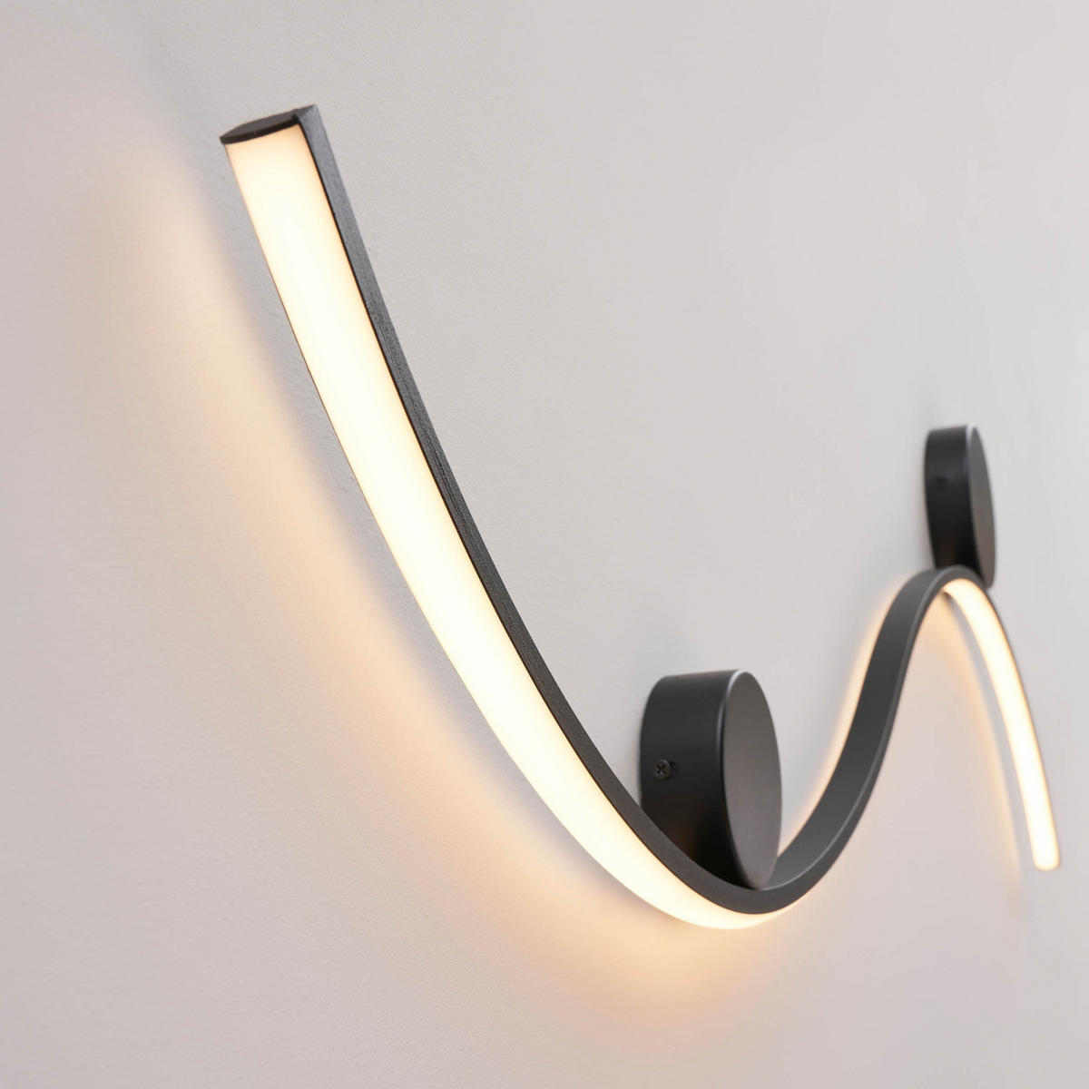 WANDLEUCHTE Curva, Schwarz, 118cm - Schwarz, Metall (28/118/118cm) - KOSILUM