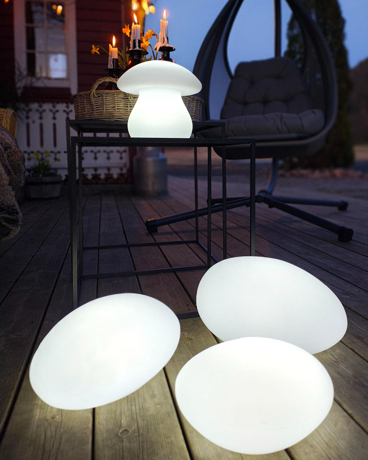 LED LAMPA Bílá Farallon - bílá, plast (28/28/18cm) - Beliani