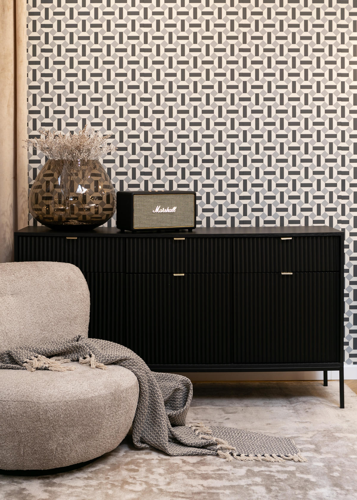 SIDEBOARD Vellore Schwarz 154 cm - Schwarz, Holzwerkstoff (154/83/39cm) - Selsey