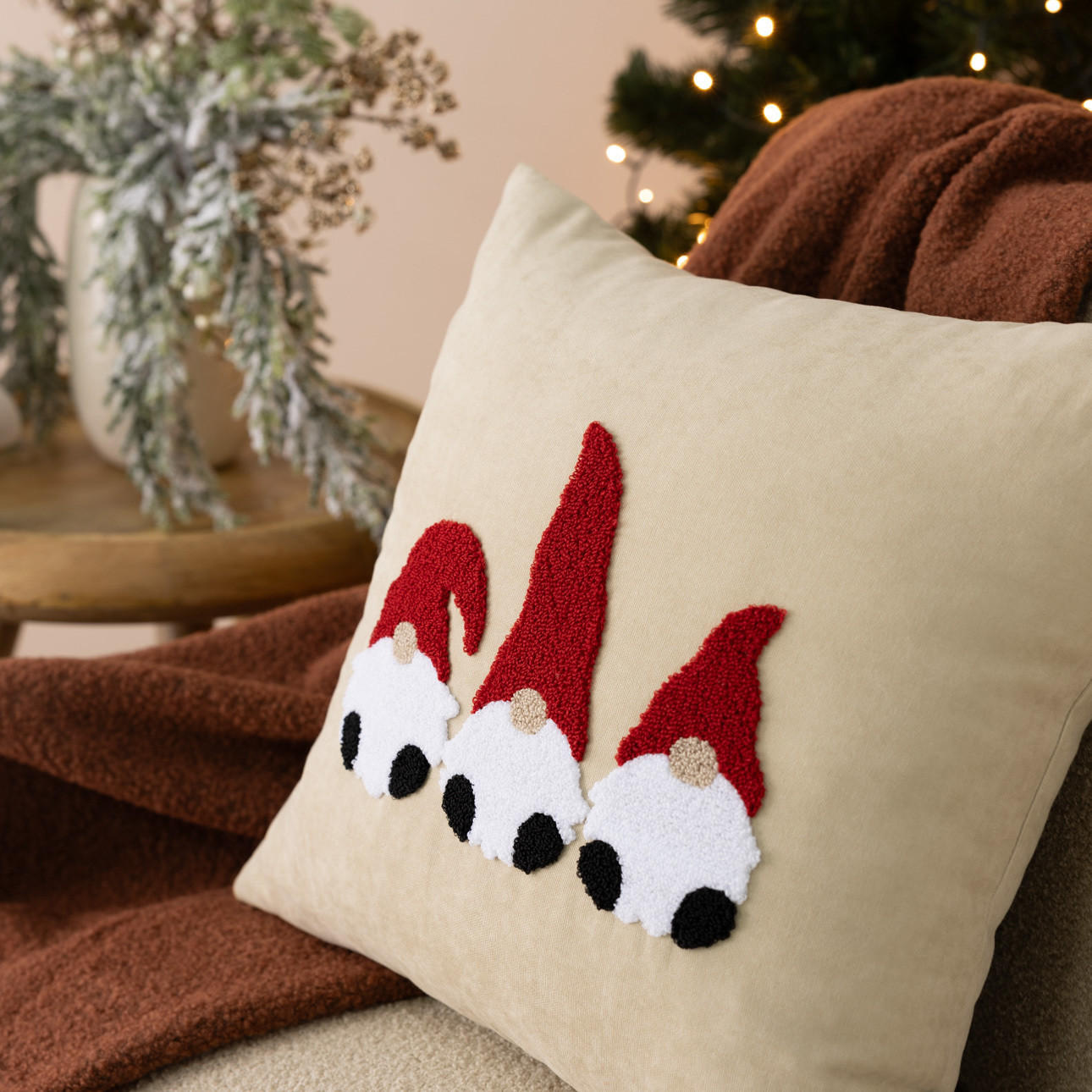 KISSENHÜLLE Jolly Gnomes Red 43x43 cm - Beige, Textil (43/1cm) - Dekoria