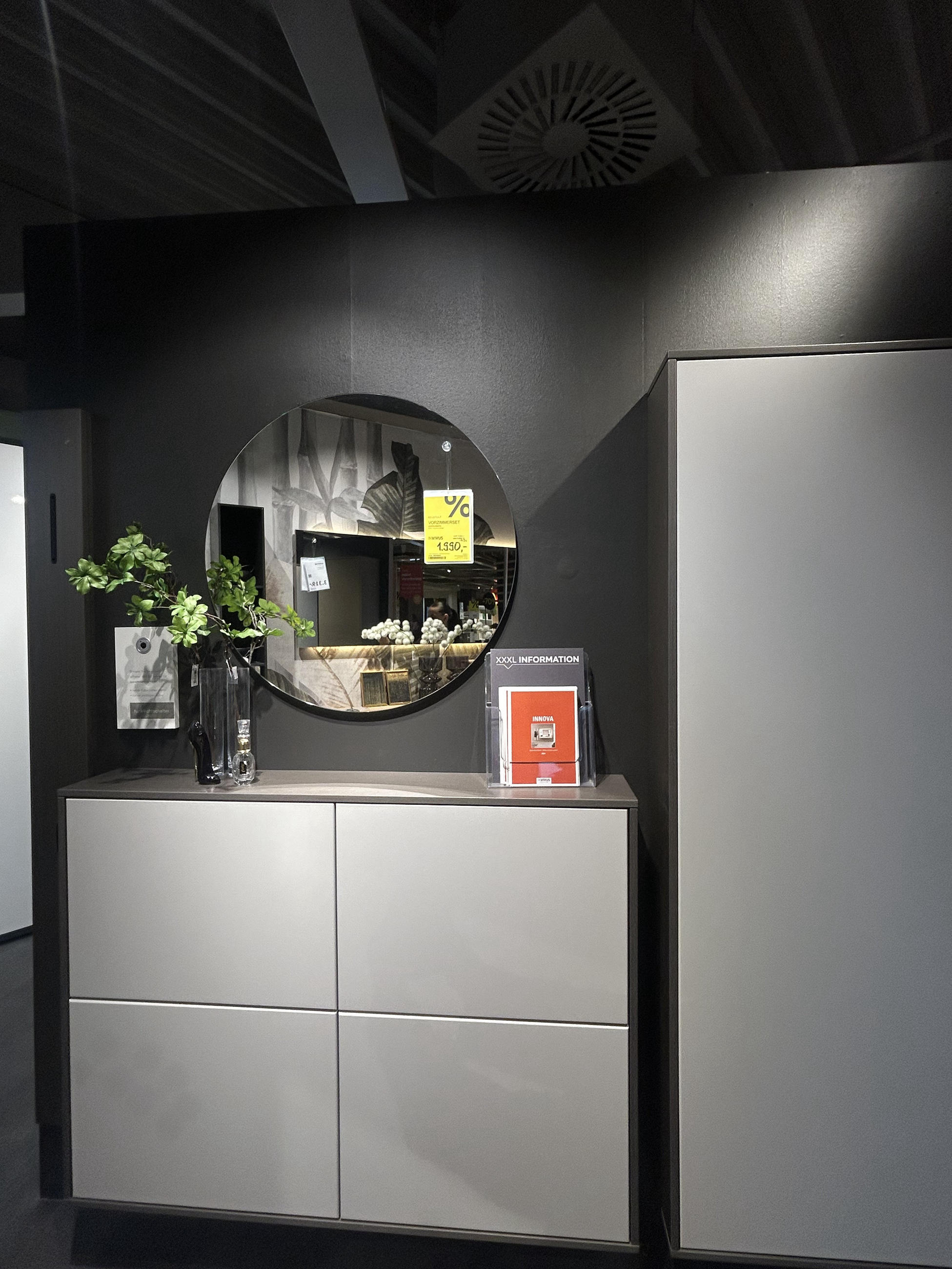 VORZIMMERSET - Invivus