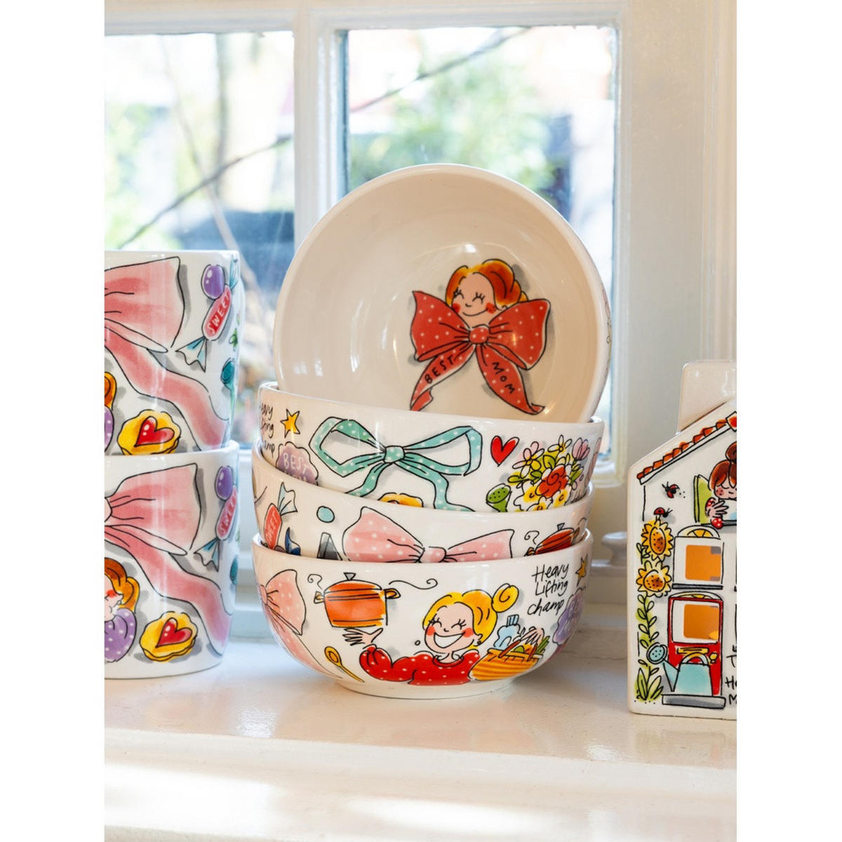 SCHALE Muttertag mit Schleife in Bunt - 15cm - Multicolor, Keramik (15.5/6.7/15.5cm) - Blond Amsterdam