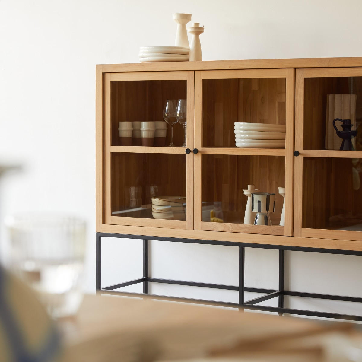 VITRINENSCHRANK Babeth Natur aus Teak - Naturfarben, Holz (160/122/45cm) - Tikamoon