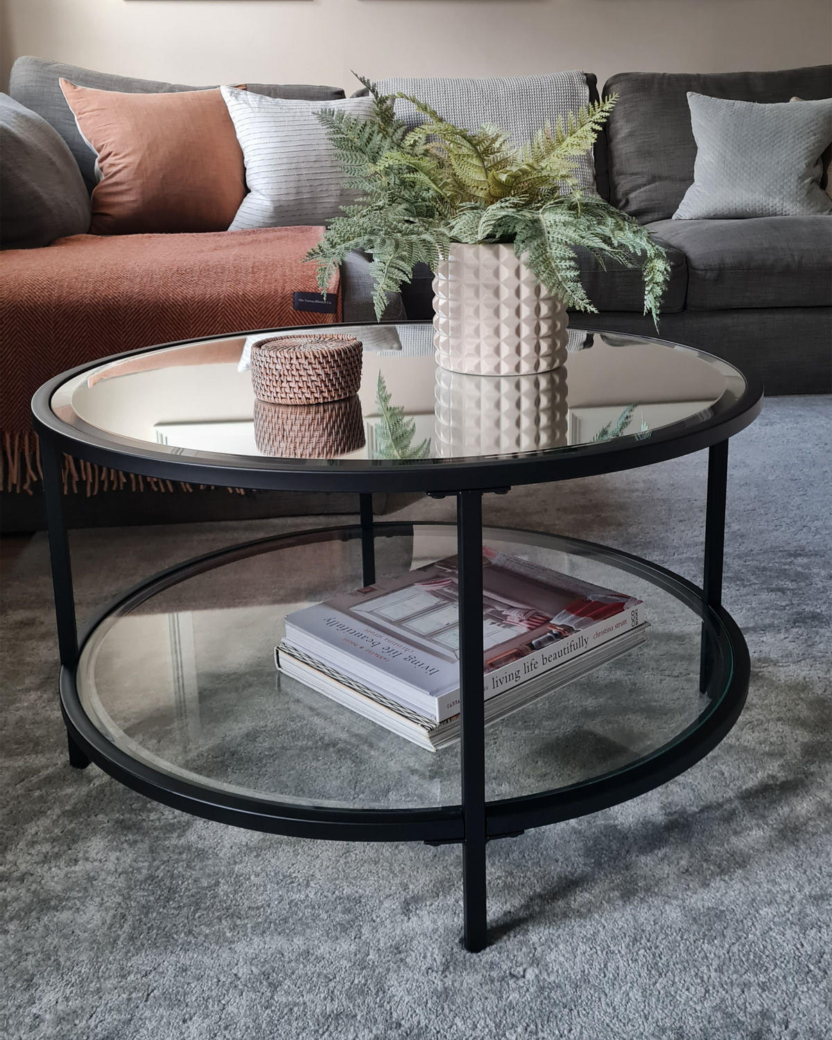 MĂSUȚĂ DE CAFEA sticlă/metal neagră 70 cm Birney - negru/transparent, sticlă (70/70/40cm) - Beliani