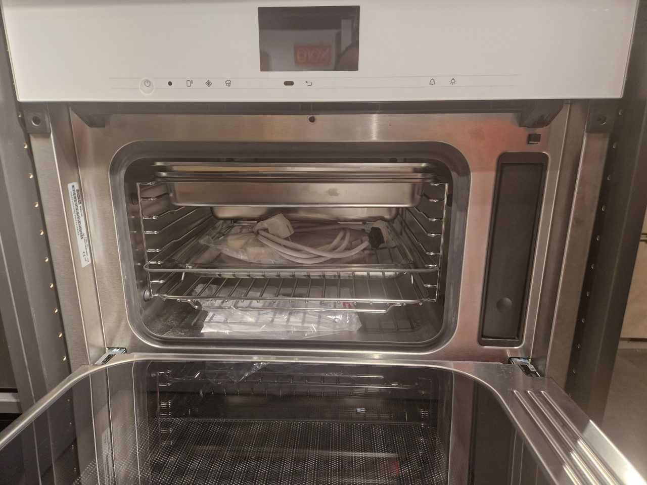 DAMPFBACKOFEN - Miele