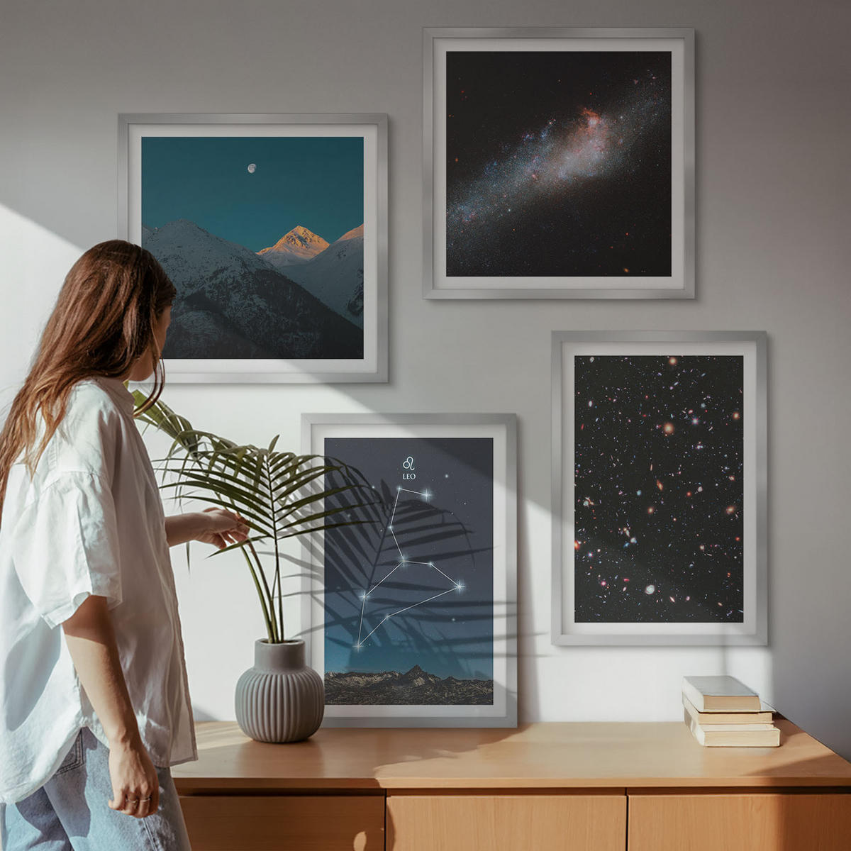 WANDBILDER 4er Set - 50x50 cm & 40x60 cm Silberner Rahmen - Leo-Galaxie und Weltraum - Silberfarben, Kunststoff (50/50cm) - ArtPrintCave