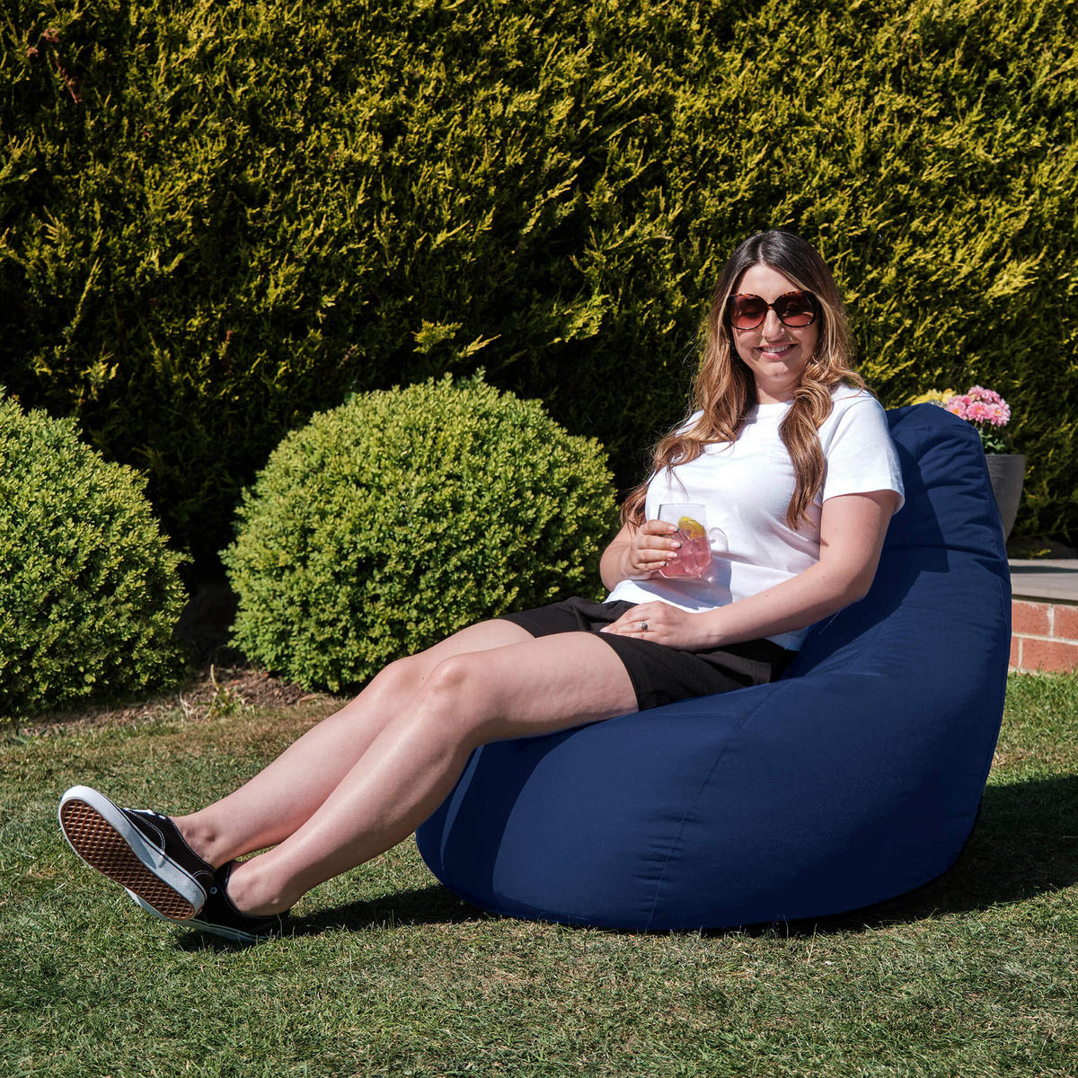 OUTDOORSITZSACK Liegestuhl - Blau/Dunkelblau, Kunststoff (90/73/84cm) - Veeva