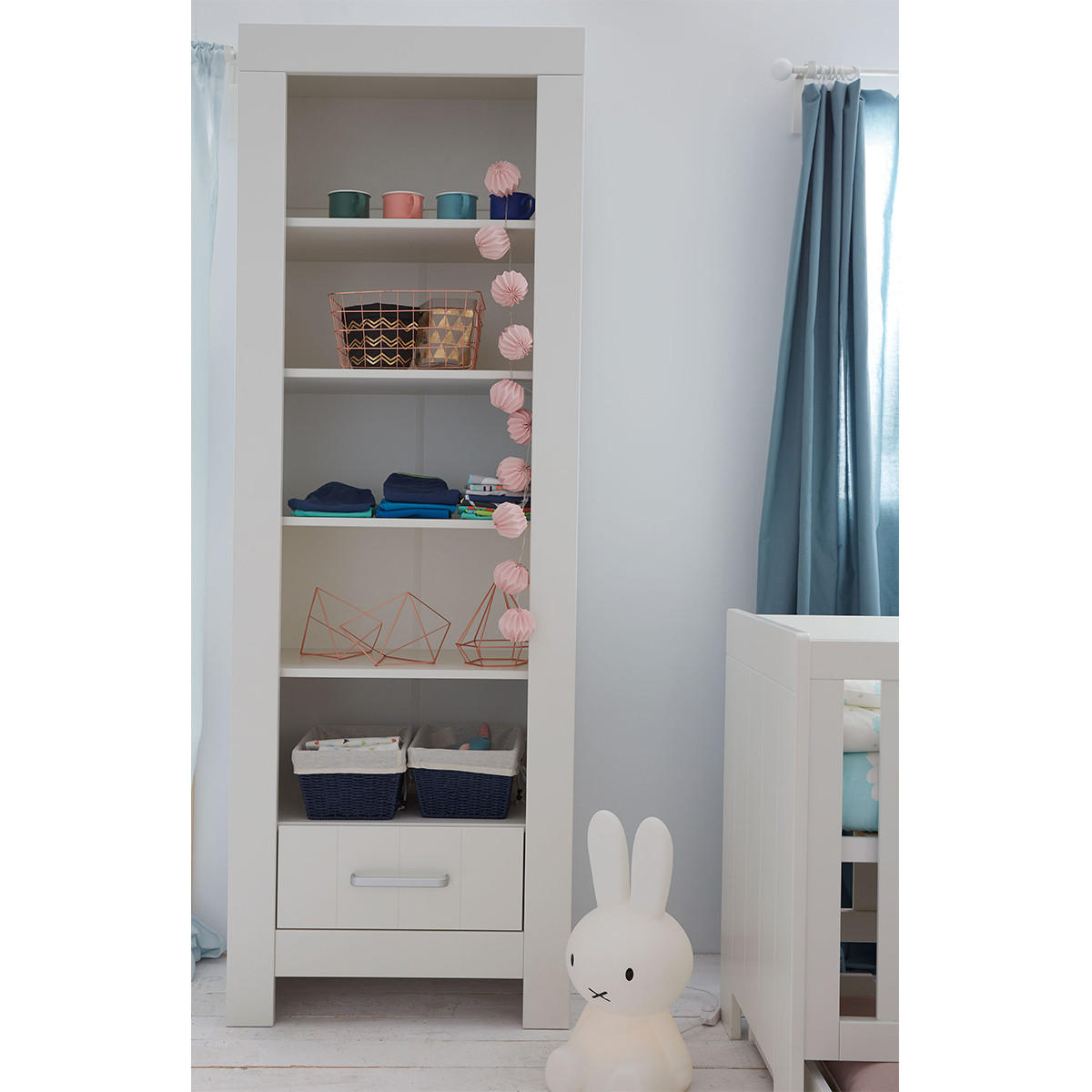 KNIHOVNA bílá - bílá, kompozitní dřevo (69.8/204.8/45cm) - Petits-meubles