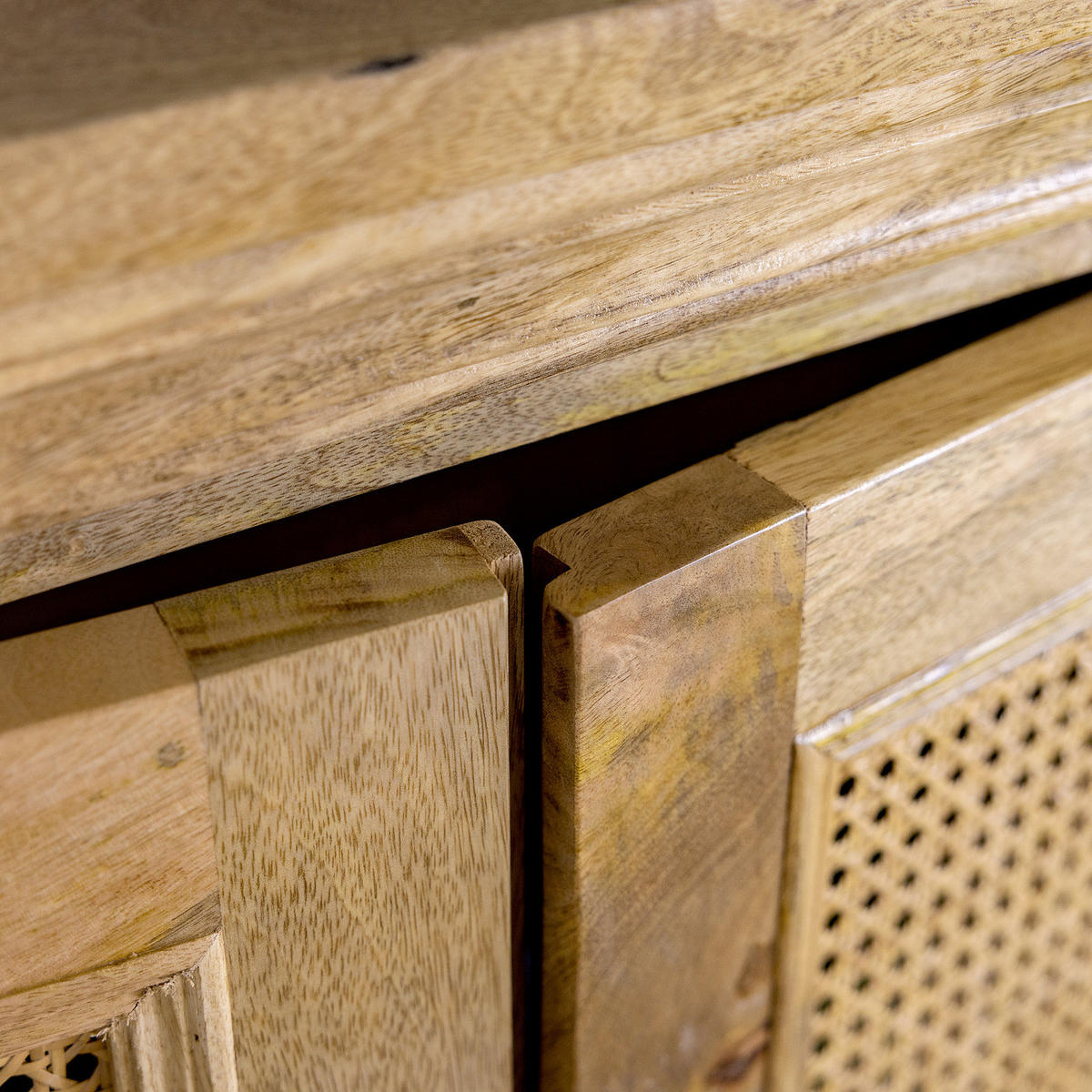 MASSIVES HIGHBOARD mit 2 Türen - Mango / Beige - Beige/Goldfarben, Naturmaterialien/Holz (100/145/40cm) - home24