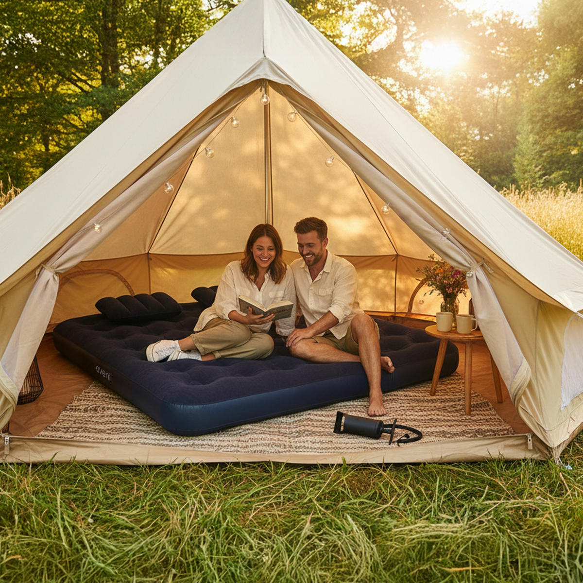 LUFTBETT Luftmatratze Camping 203x183x22cm mit Pumpe und 2 Kissen - Blau, Kunststoff (183/203cm) - Avenli