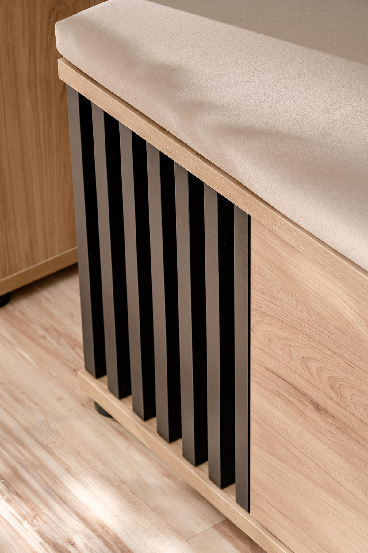 GARDEROBENBANK Eiche Jackson 60 cm, Sitzbank mit Stauraum - Eichefarben/Schwarz, Holzwerkstoff/Kunststoff (60/46/35cm) - Furn.Design